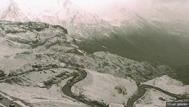 Galibier tijdens giro 2013 met veel sneeuw.